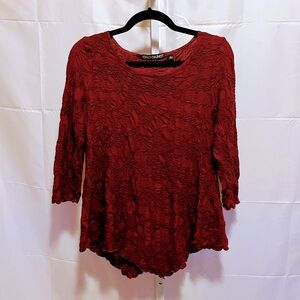 Sno Skins Maroon Crinkled Lagenlook Top Sz L - Asymmetrical Hem, Textured Fabric